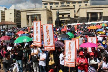Movilización en Bogotá contra la reforma a la educación