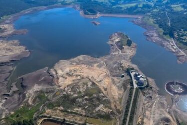 COCA-COLA SE ROBA EL AGUA EN BOGOTÁ