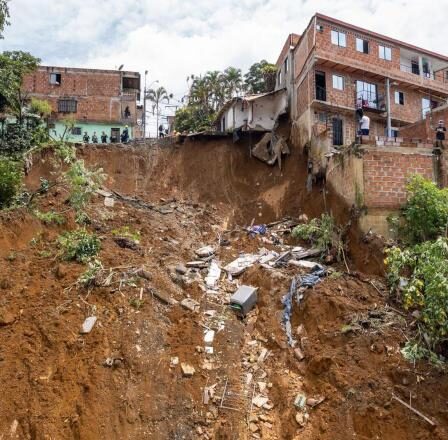 Deslizamientos, muertes y despojos: Medellín una ciudad de espaldas a su gente